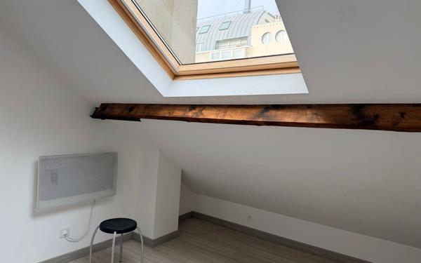 Appartement à louer    1 pièce • 10 m2 Montrouge