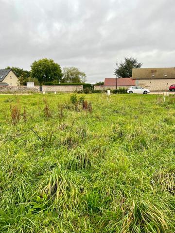 Terrain constructible viabilisé proche de Pacy