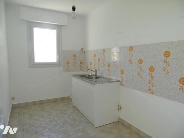 Maison divisée en 3 appartements à 250 m de la plage