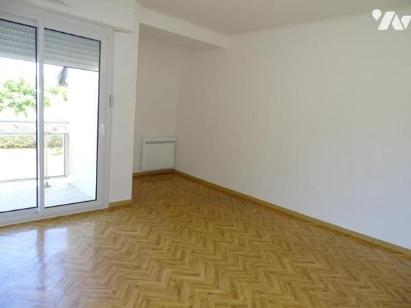 Maison divisée en 3 appartements à 250 m de la plage