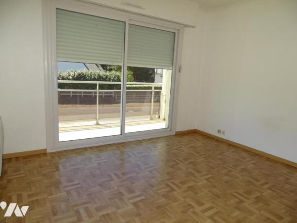 Maison divisée en 3 appartements à 250 m de la plage