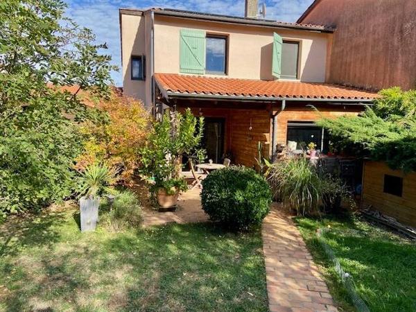 Auch - Proche Leclerc, jolie maison 4 chambres sans travaux avec superbe jardin