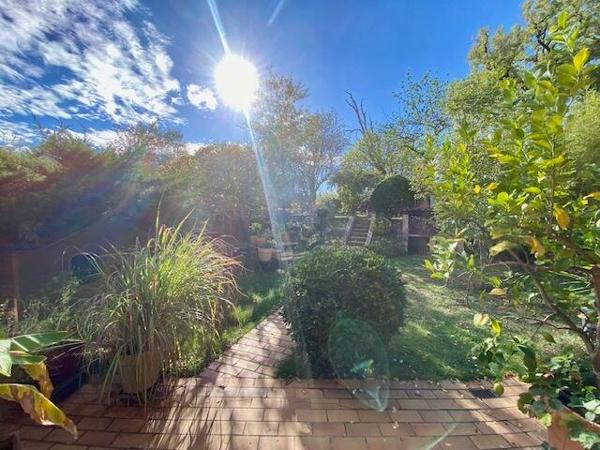 Auch - Proche Leclerc, jolie maison 4 chambres sans travaux avec superbe jardin