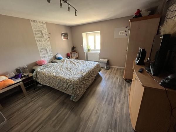 Maison à vendre 145 800 € Chavin 6 p 155 m² DPE C