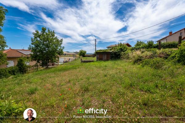 Terrain
        
        - 548 m² Exclusivité 80 000 € *