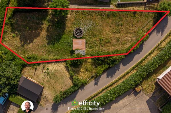 Terrain
        
        - 548 m² Exclusivité 80 000 € *