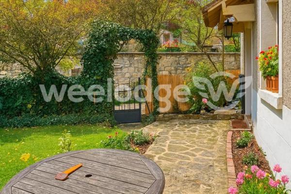 Maison à vendre 5 pièces de 90 m² à Nesles-la-Vallée