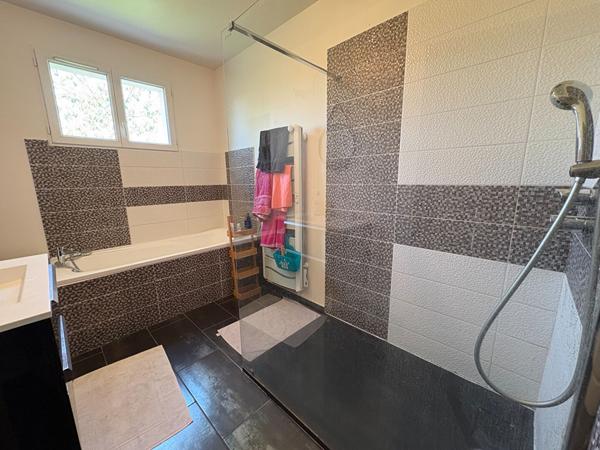 Villa LIMOUX 5 Chambres 222 m² sur terrain de 5966 m²