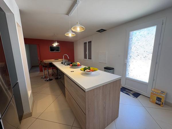 Villa LIMOUX 5 Chambres 222 m² sur terrain de 5966 m²