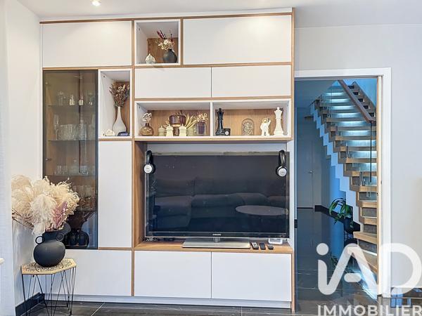 Maison à vendre 7 pièces 196 m² Saint-Fuscien