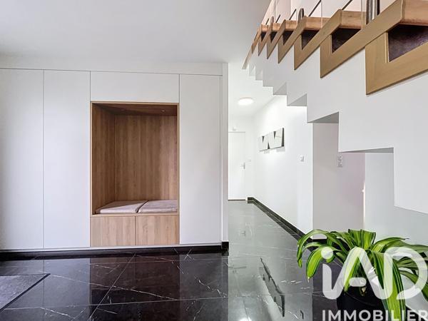 Maison à vendre 7 pièces 196 m² Saint-Fuscien