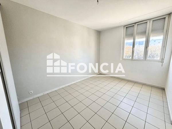 Location Studio 26.54 m² - 375 AVENUE DE KOENIGSBERG Donzere 26290