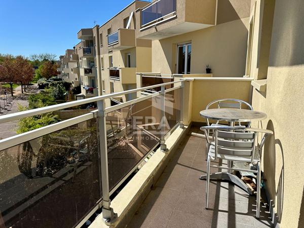 Charmant 2 pièces avec balcon, cave et parking