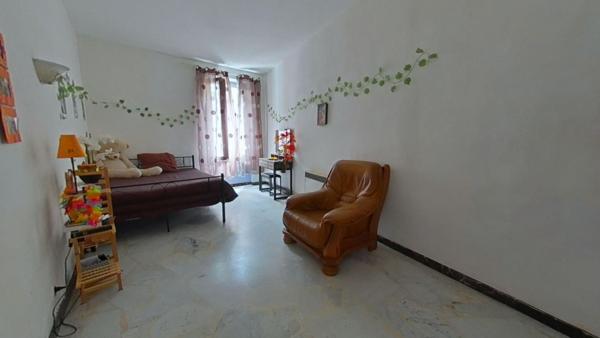 Maison de village à Ouveillan 8 pièces - 240 m² avec extèrieur