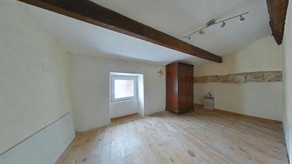 Maison de village à Ouveillan 8 pièces - 240 m² avec extèrieur