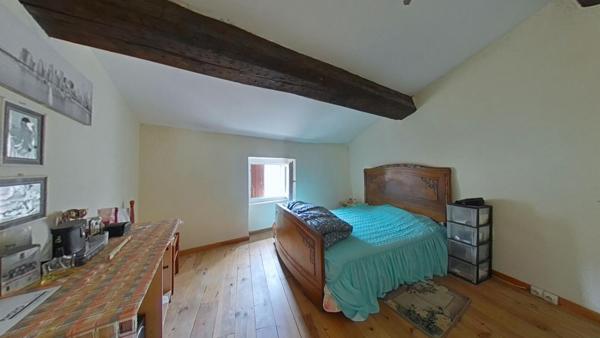 Maison de village à Ouveillan 8 pièces - 240 m² avec extèrieur