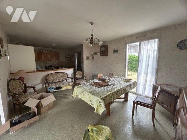 MAISON A VENDRE BAUGE EN ANJOU
Commerces, services, écoles.
Maison de plain pied située centr...