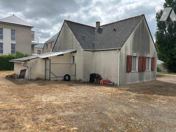 MAISON A VENDRE BAUGE EN ANJOU
Commerces, services, écoles.
Maison de plain pied située centr...