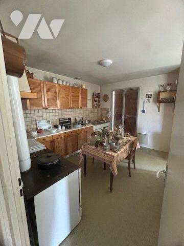 MAISON A VENDRE BAUGE EN ANJOU
Commerces, services, écoles.
Maison de plain pied située centr...