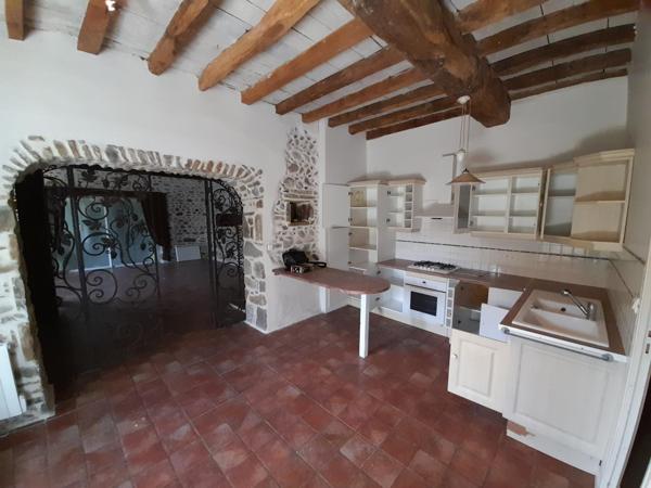 Maison composée de 2 logements, 7 pièces, 5 chambres