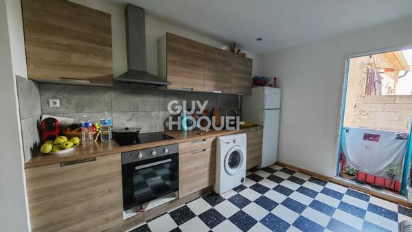 Corneilla la rivière, à vendre immeuble avec 2 appartements loués + garage et cour.