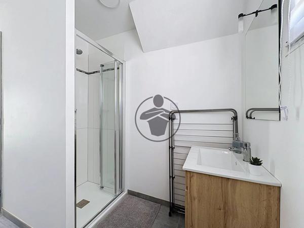 Location                                                      Appartement
                        
                     1 pièces                      15 m2                     à Saint-Quentin