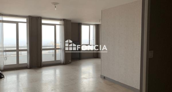 Location Appartement 4 pièces 93.49 m² - Saint-étienne 42100