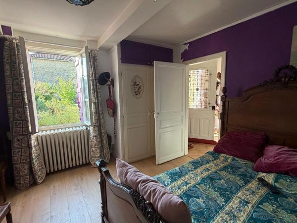 PLAISANCE (32) centre, élegante MAISON DE MAITRE XVIIIs, sans travaux, 190m2 sur 800m2 de jardin clos et paysagé, belle dépendance, chauffage central , 4chambres dont 1 au rez-de-chaussée, salon 44m2