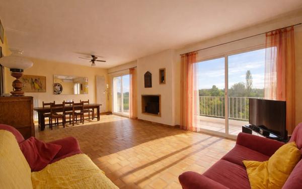 Maison à vendre    5 pièces • 130 m2 Salon-de-Provence