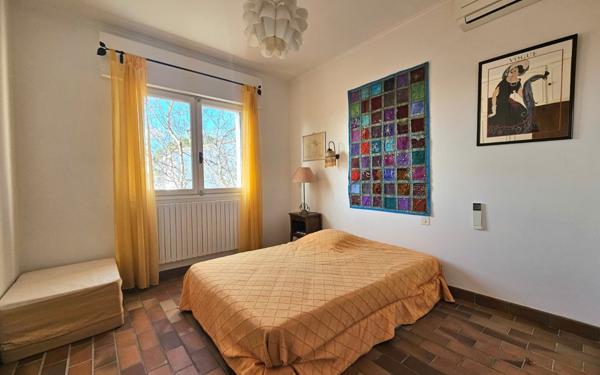 Maison à vendre    5 pièces • 130 m2 Salon-de-Provence