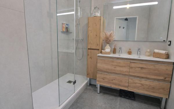 Appartement à vendre    3 pièces • 78,50 m2 Marseille 8