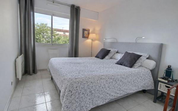 Appartement à vendre    3 pièces • 78,50 m2 Marseille 8
