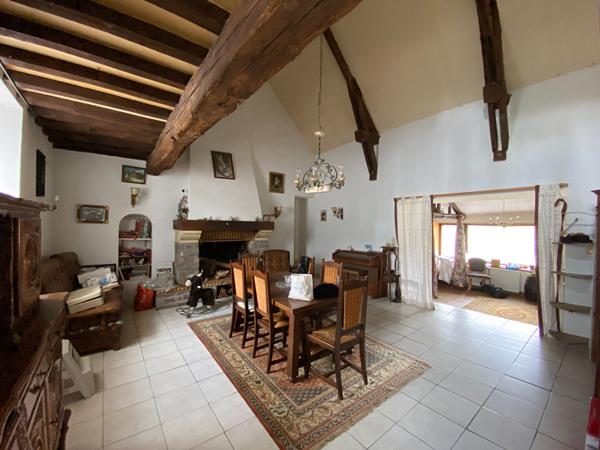 Maison 6 pièces – 211 m² environ à Pont-Péan (ref : 72800)