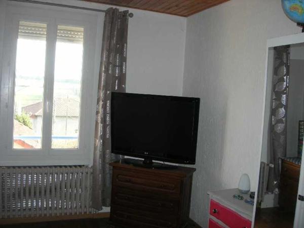 A 8 MINUTES DE LIMOGES SECTEUR ISLE MAGNIFIQUE MAISON PIERRE DE 159 M² 4 CHAMBRES PLUS UN CHALET ET UNE DEPENDANCE