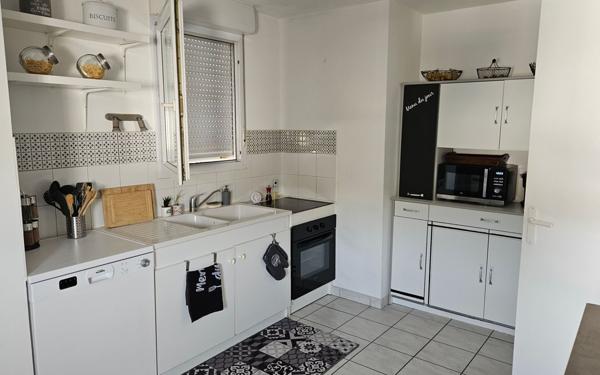 Appartement à vendre    3 pièces • 76 m2 Marguerittes