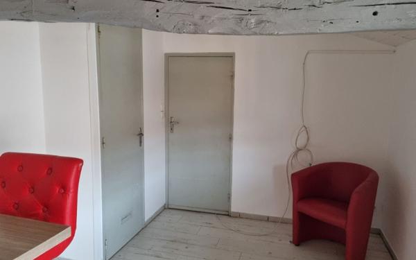 Appartement à louer    2 pièces •  Beaumont-de-Lomagne