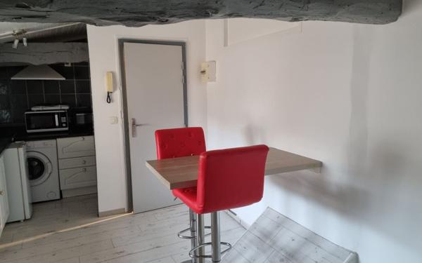 Appartement à louer    2 pièces •  Beaumont-de-Lomagne