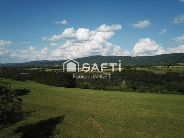 Terrain avec vue exceptionnelle sur la montagne