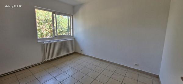 A LOUER - PORTET SUR GARONNE - Maison T4 Plain Pied  avec jardin et GARAGE - G1318-JG