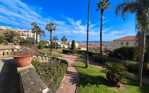 Appartement à vendre    3 pièces • 73,57 m2 Cannes