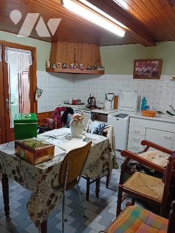 Une maison de bourg avec petite cour attenante et terrain non attenant sur LEIGNEUX