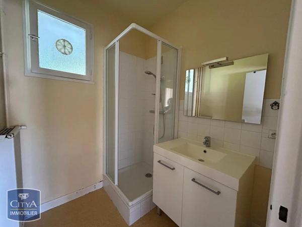 Appartement à louer 4 pièces 80.8m²