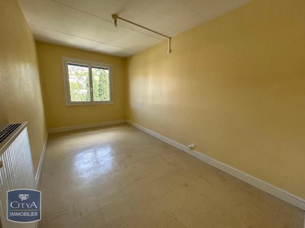 Appartement à louer 4 pièces 80.8m²