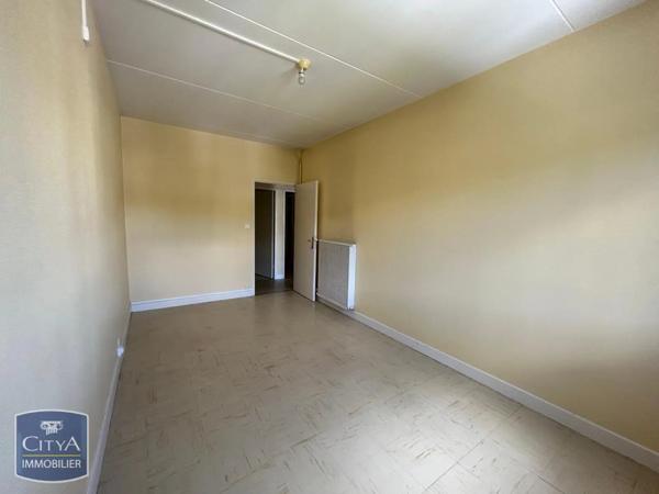 Appartement à louer 4 pièces 80.8m²