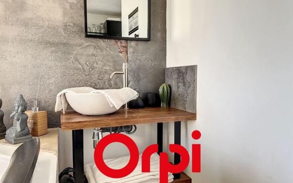 Appartement à vendre    1 pièce • 17 m2 Bandol