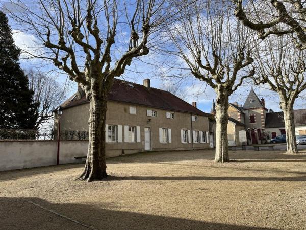 Maison à vendre à Broût-Vernet dans l'Allier (03110), ref : 63022-38