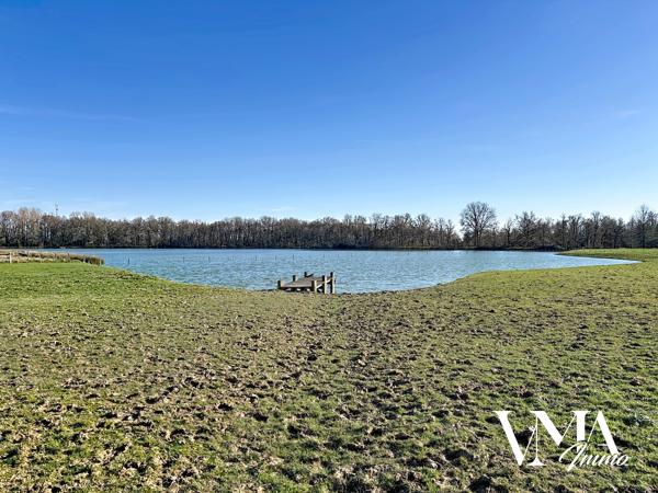 Domaine d’exception de 35 hectares avec étang – Propriété de caractère de 500 m² – Dombes La Dombes comme vous l'avez toujours rêvée… Détails des diagnostics énergétiques