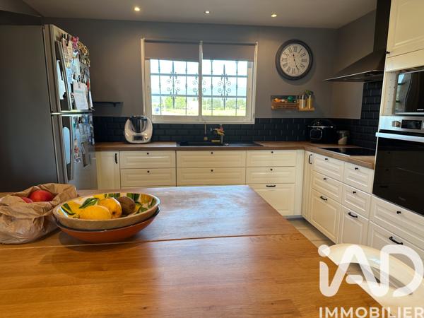 Maison à vendre 4 pièces 133 m² Cuers
