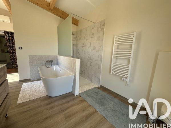 Maison à vendre 4 pièces 133 m² Cuers