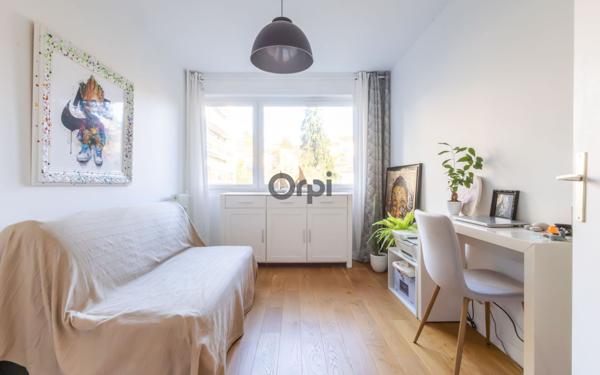 Appartement à vendre    3 pièces • 72,54 m2 Châtenay-Malabry